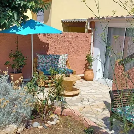 Escapade * Τουλόν