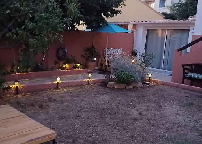 Escapade Apartment *
